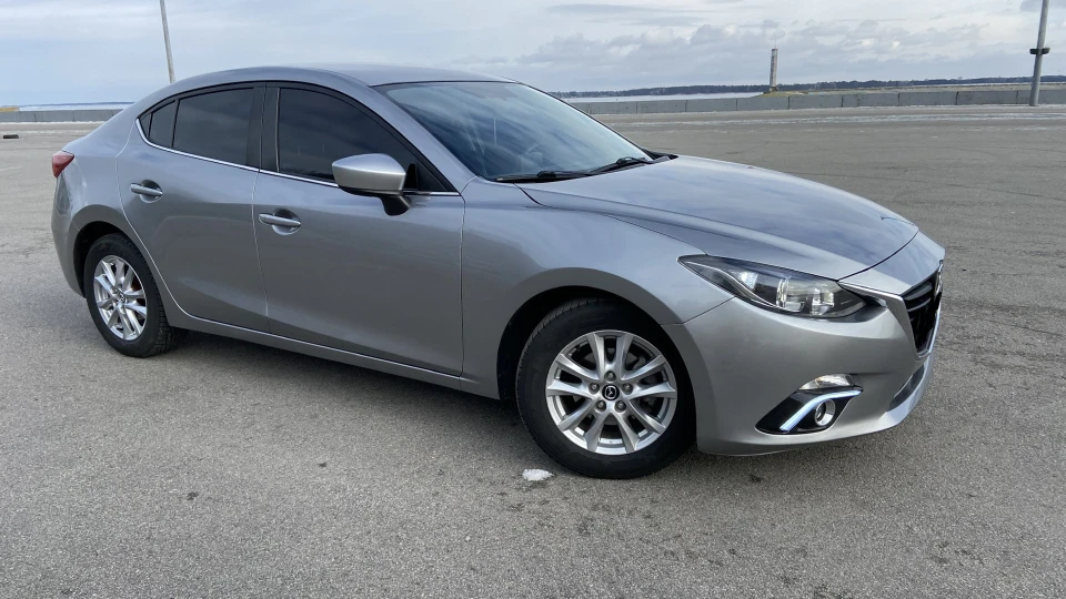 Mazda 3 Touring 4