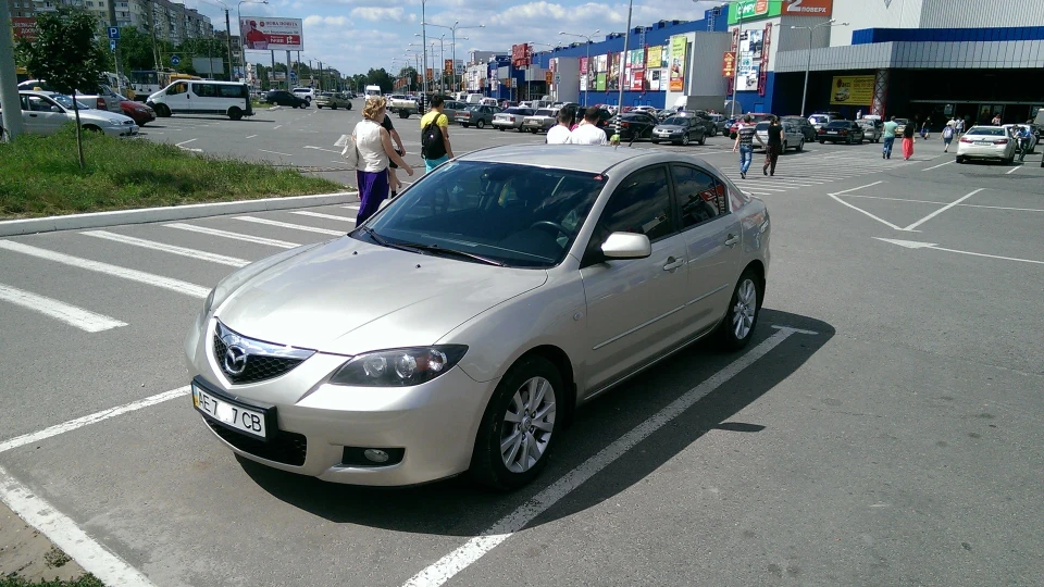 Mazda 3 вірна матрьошка