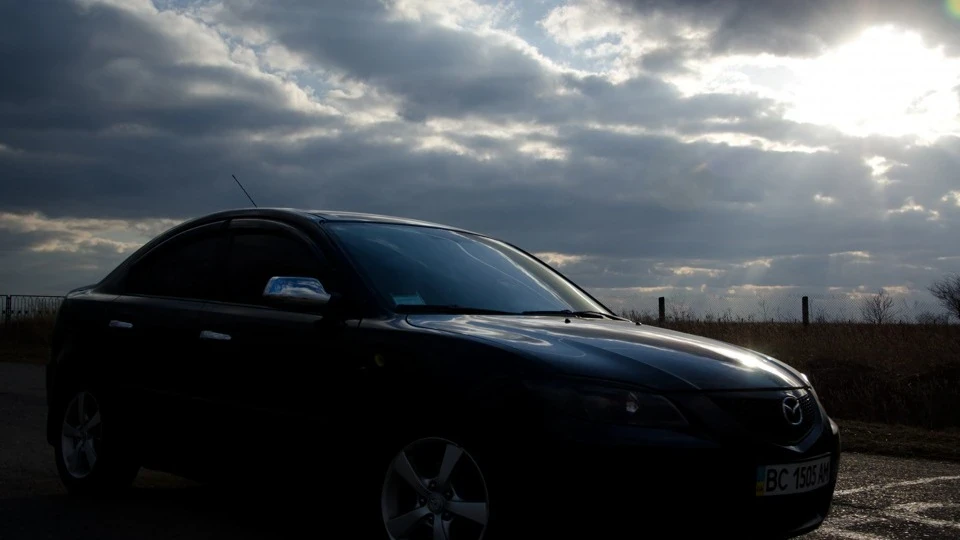 Mazda 3 Yголек 5