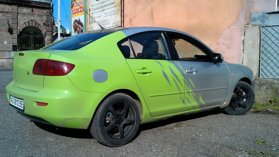 Mazda 3 - Зелено-Сірий спорт