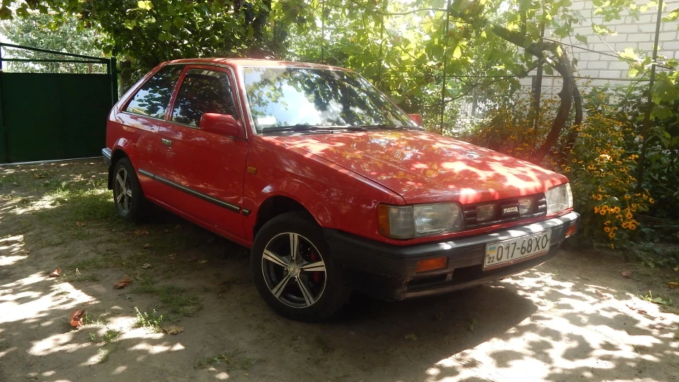 Mazda 323 3