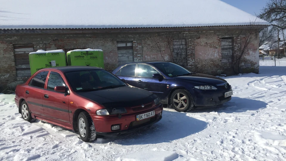 Mazda 323