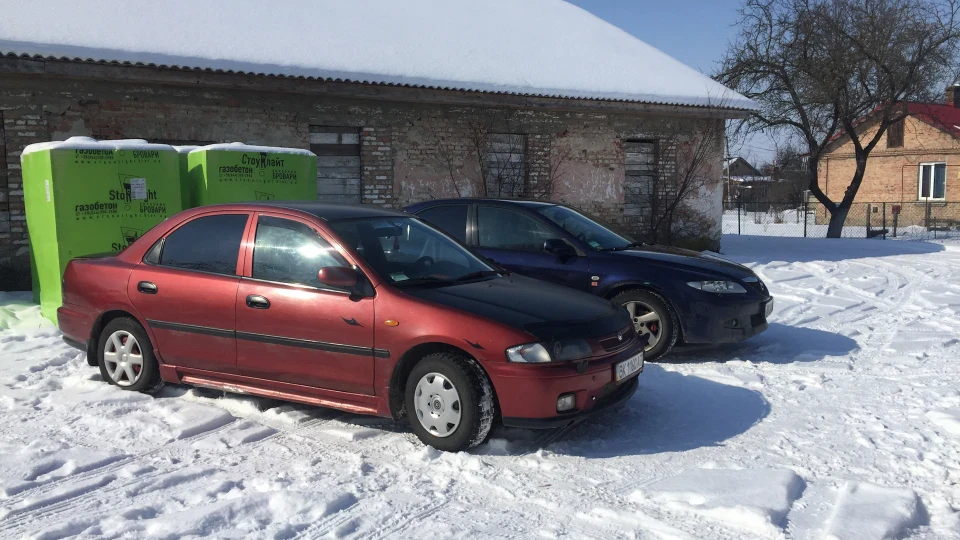 Mazda 323 3