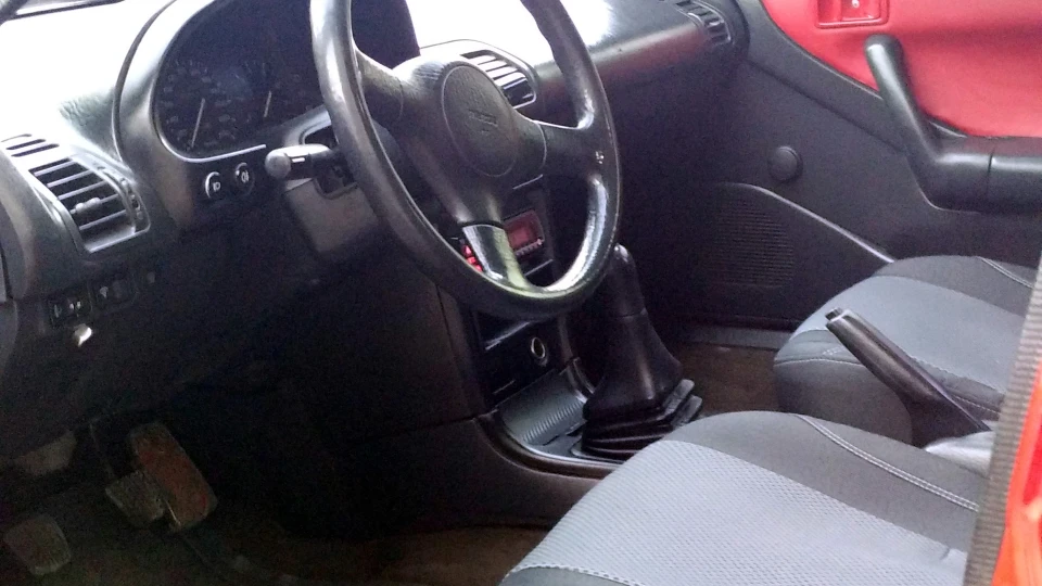 Mazda 323 4
