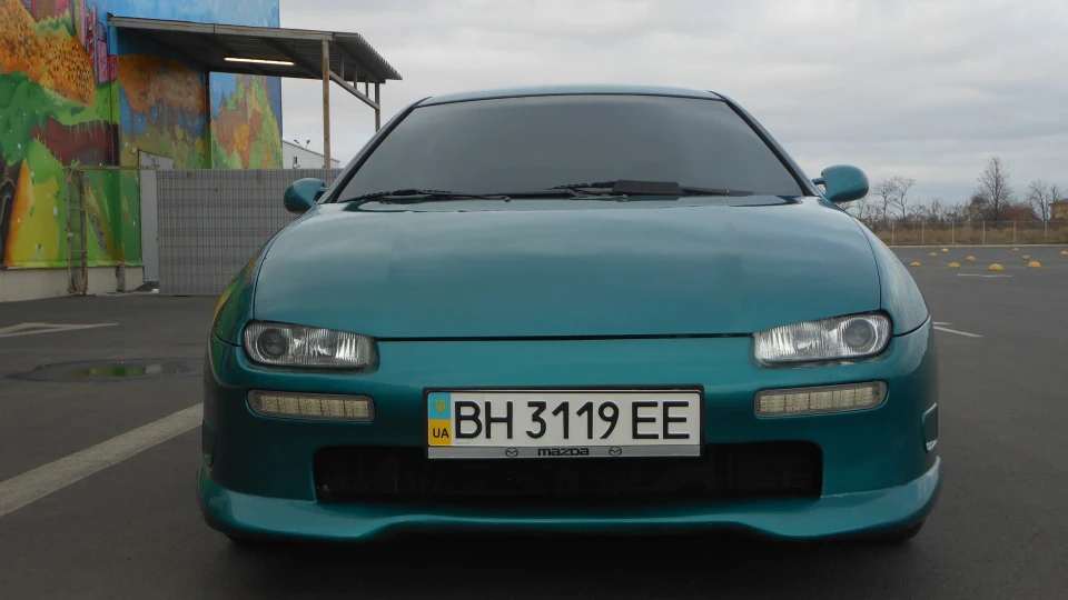Mazda 323 3