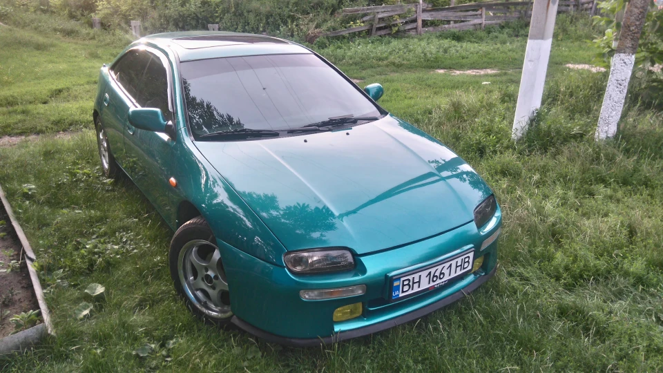 Mazda 323 4