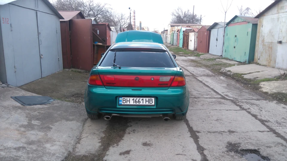 Mazda 323 5