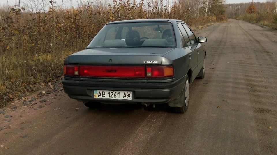 Mazda 323 4