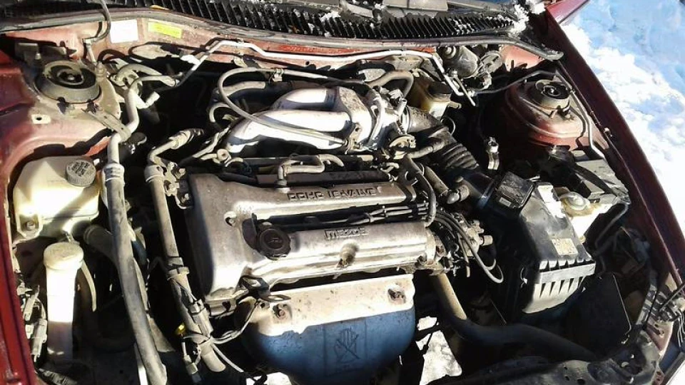 Mazda 323 2