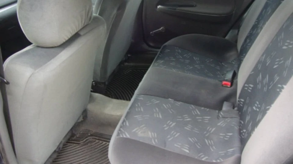 Mazda 323 2