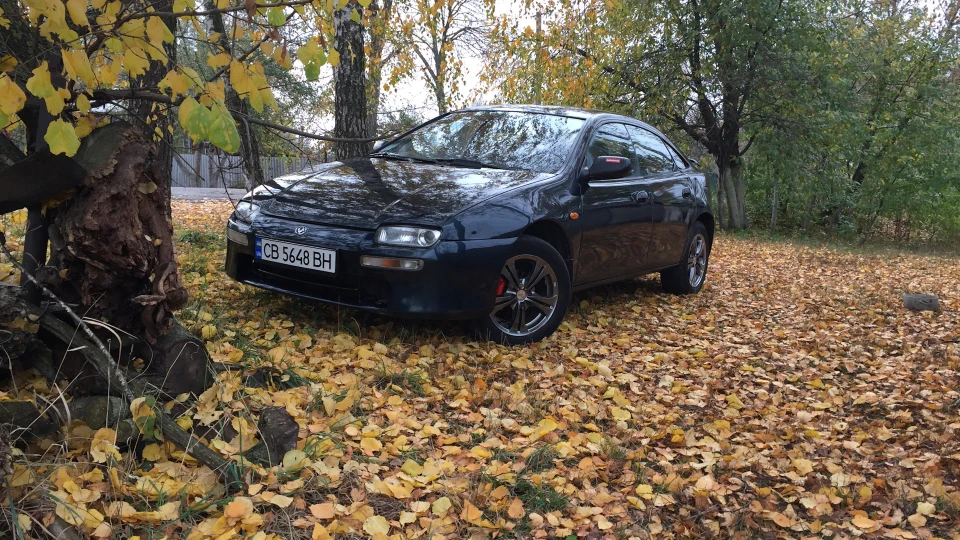 Mazda 323 4