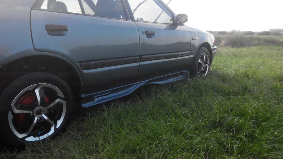 Mazda 323 2