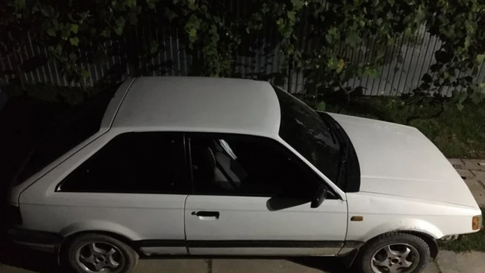Mazda 323 2