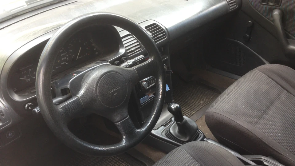 Mazda 323 5