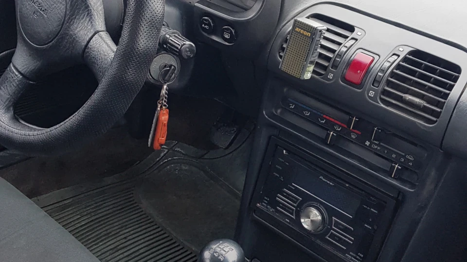 Mazda 323 3