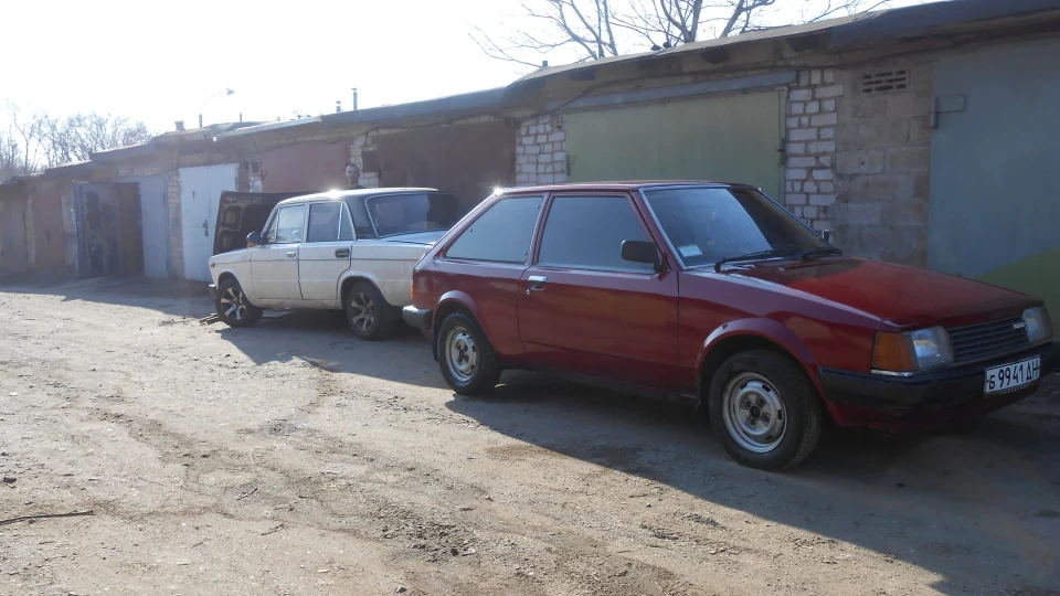 Mazda 323 4
