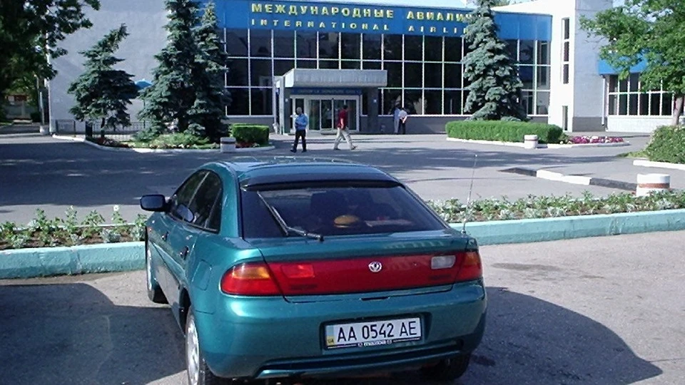 Mazda 323 4