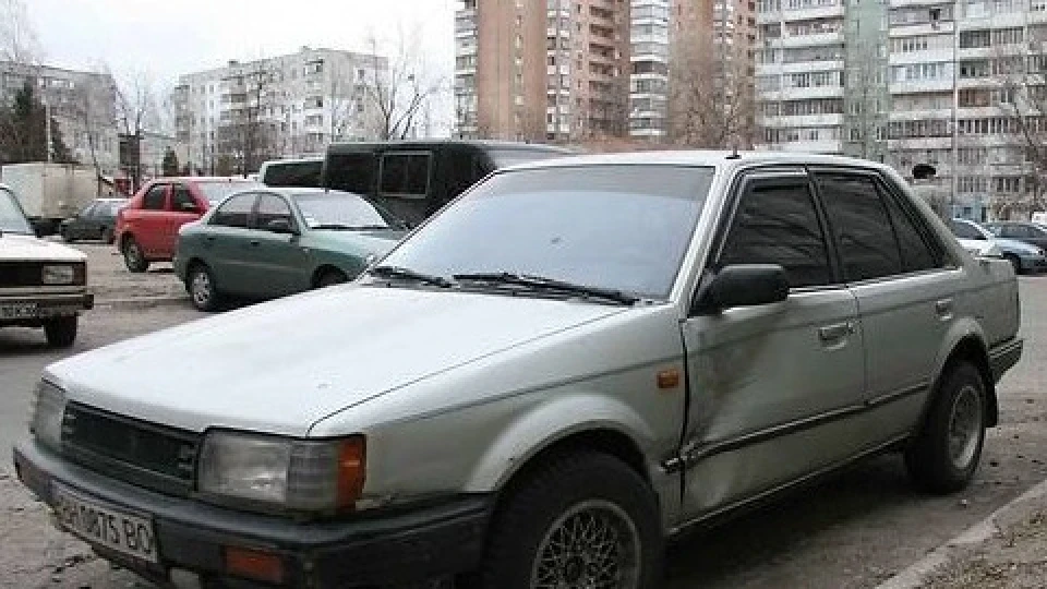 Mazda 323