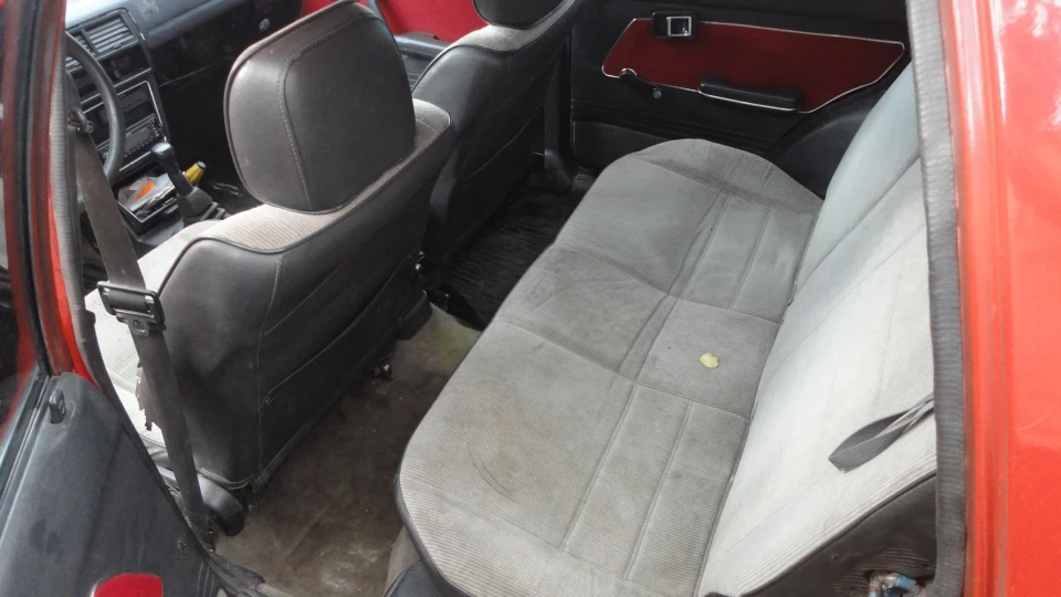 Mazda 323