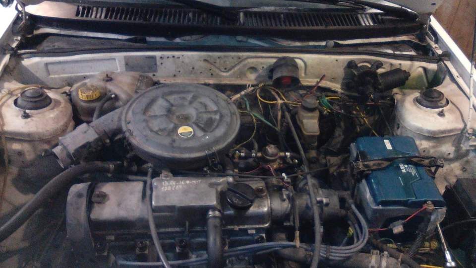 Mazda 323 2