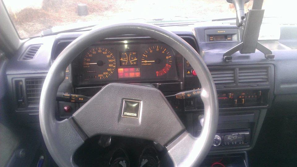 Mazda 323 3