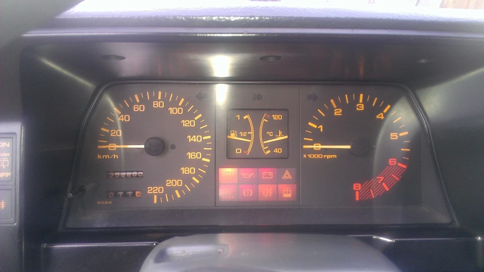 Mazda 323 4