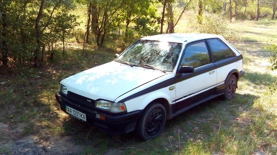 Mazda 323 3
