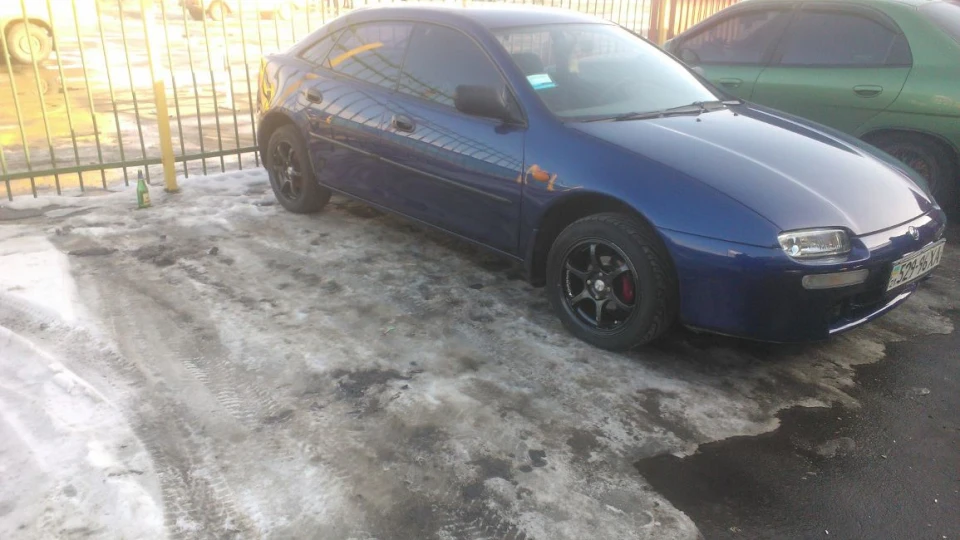 Mazda 323 3