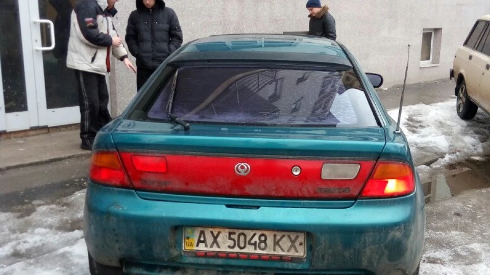 Mazda 323 2