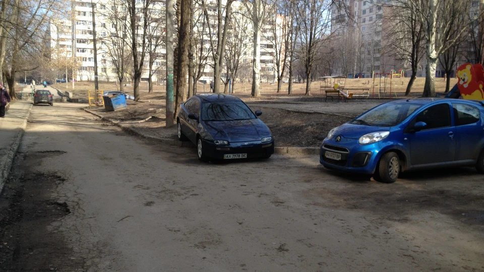 Mazda 323 3