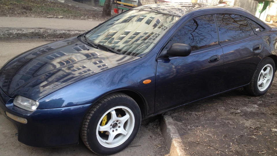 Mazda 323 4