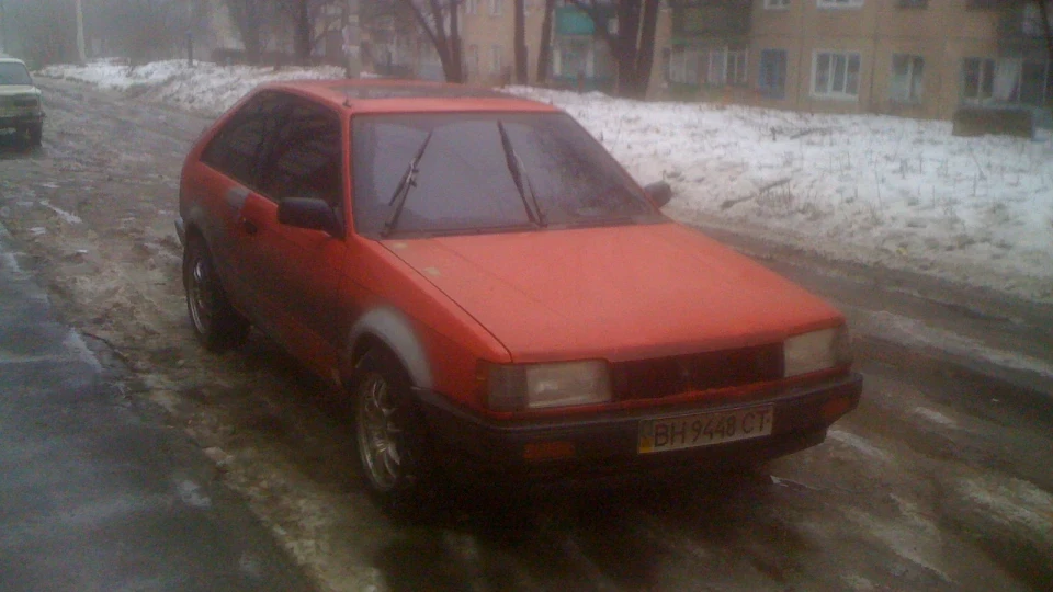 Mazda 323 2
