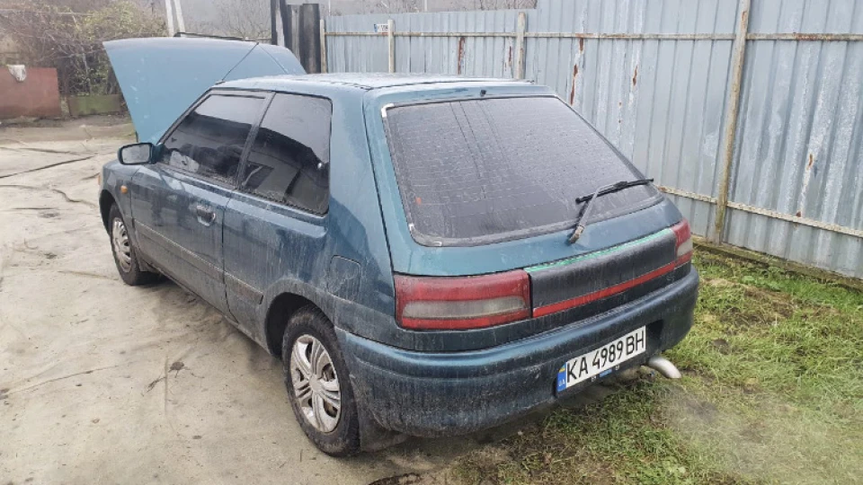 Mazda 323 3