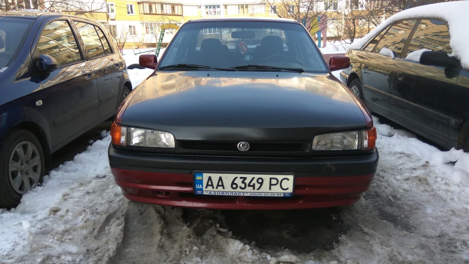 Mazda 323 2