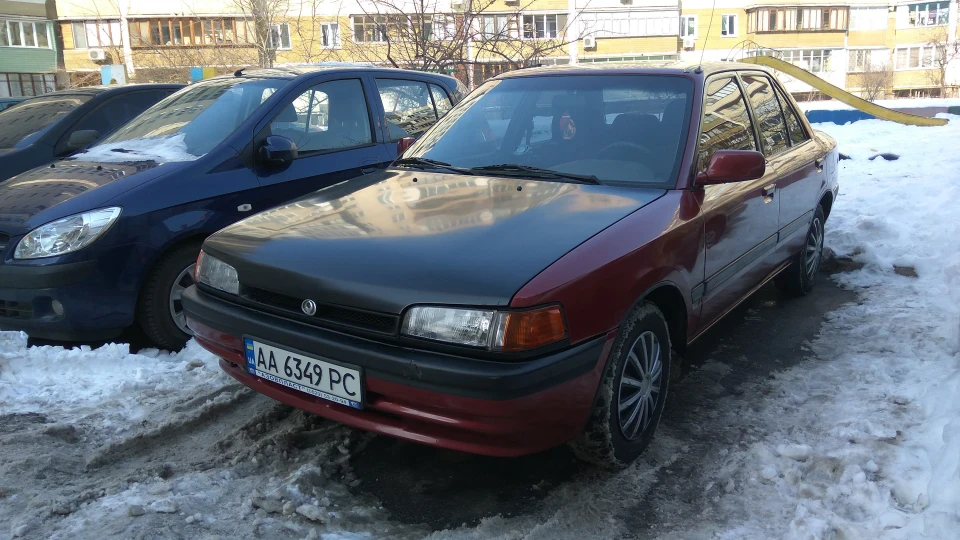 Mazda 323 3