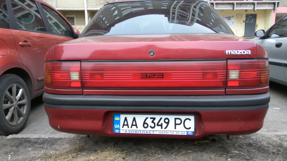Mazda 323 5