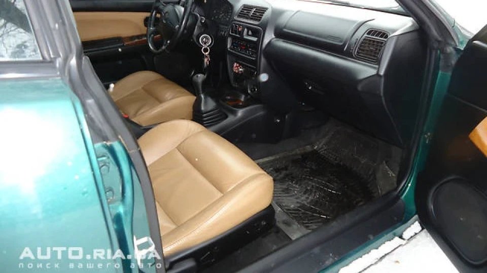 Mazda 323 4