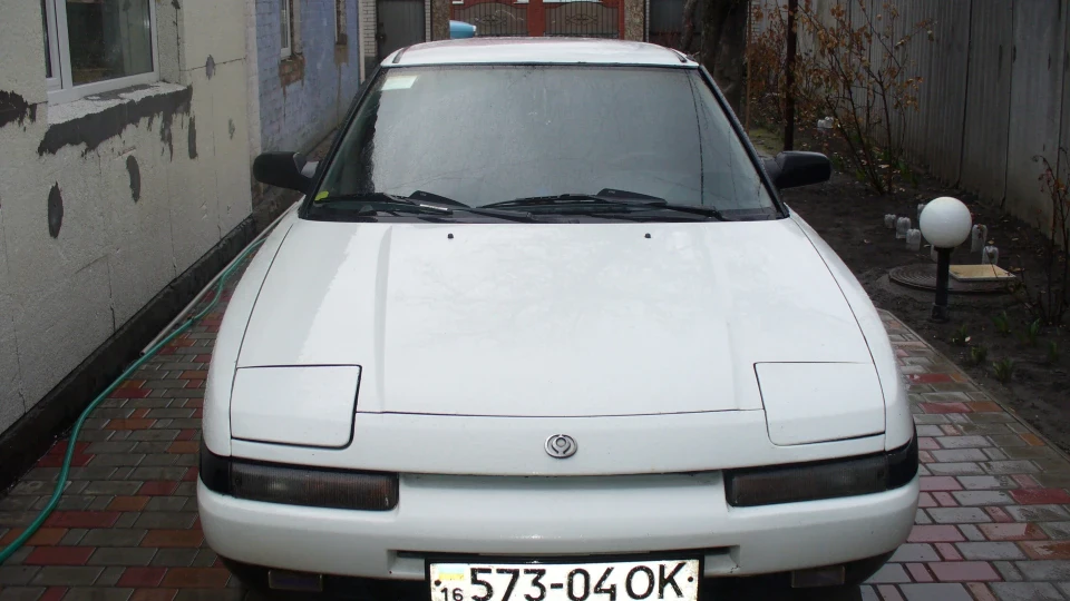 Mazda 323