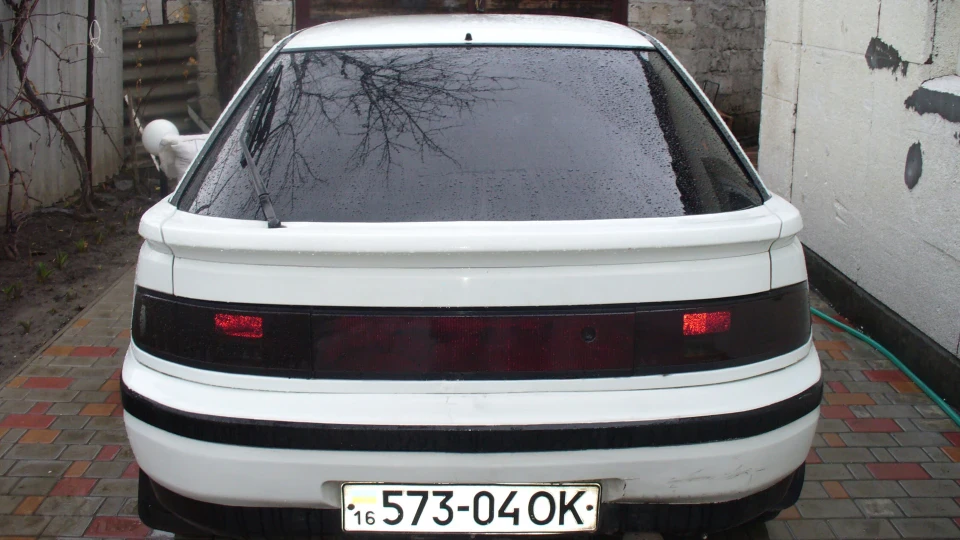 Mazda 323 2