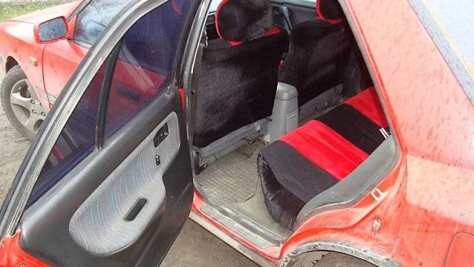 Mazda 323 4