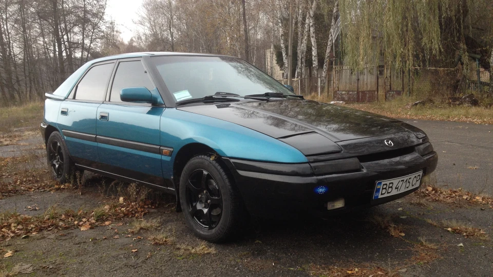 Mazda 323 4