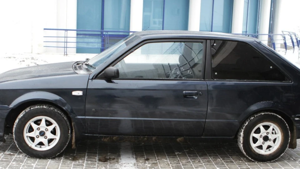 Mazda 323 3