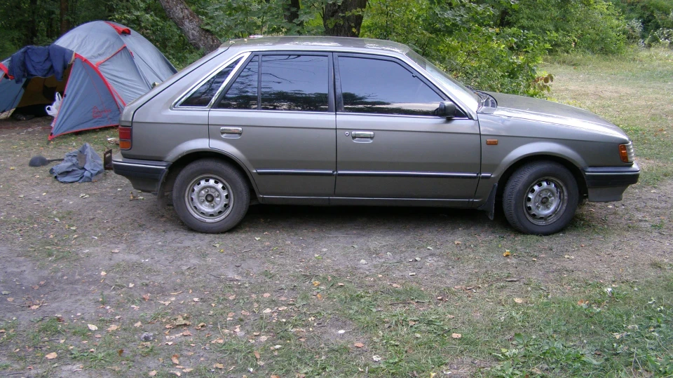 Mazda 323 2