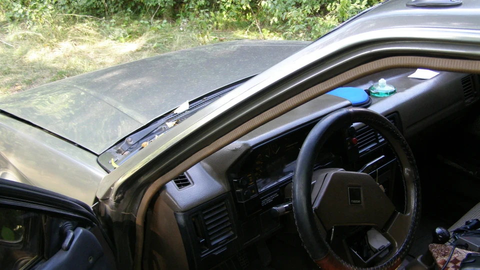 Mazda 323 3