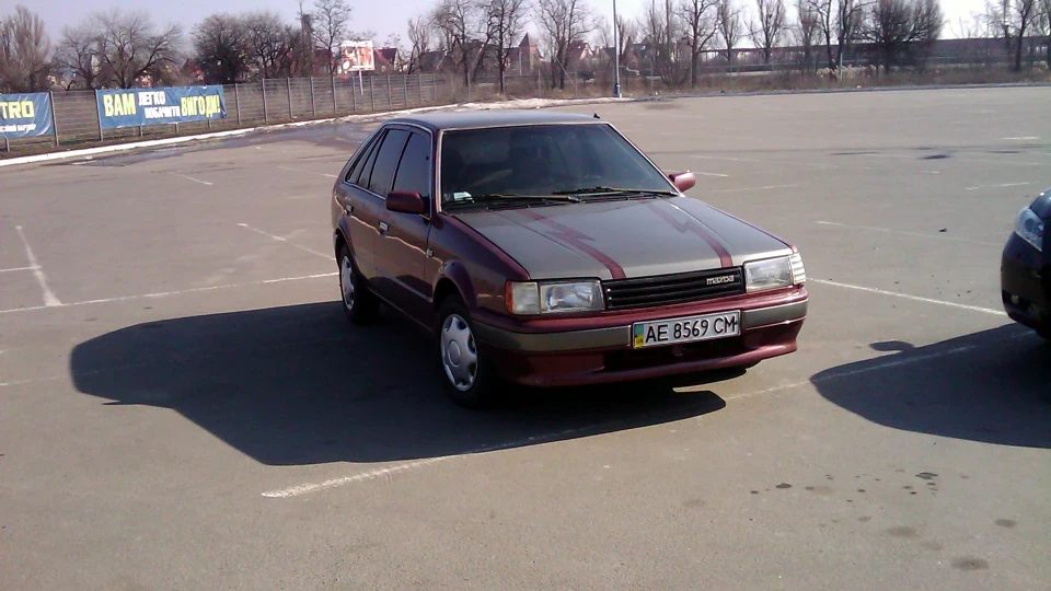 Mazda 323