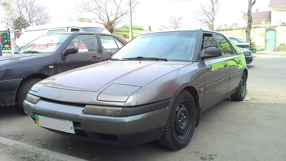 Mazda 323
