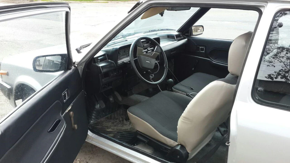 Mazda 323 2