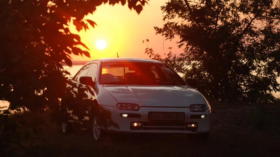 Mazda 323 2