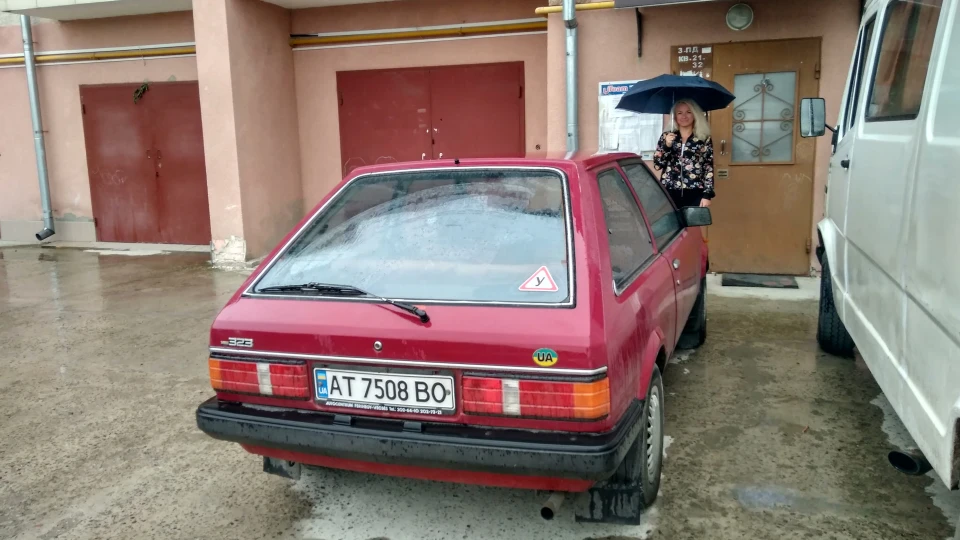 Mazda 323 2