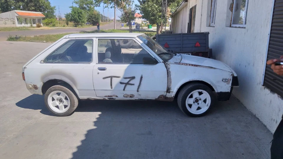 Mazda 323 4